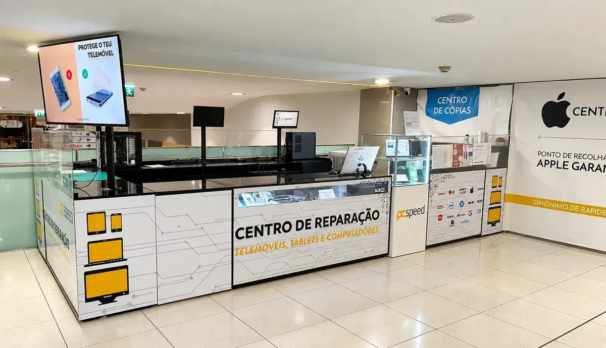 Quiosque da PCSPEED no Palácio do Gelo Shopping, em Viseu, aberta até às 23h